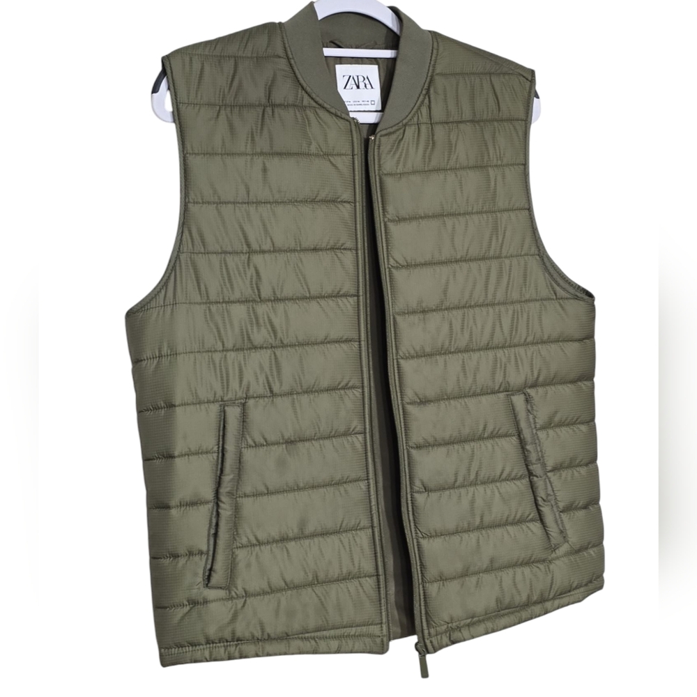 Zara Men's Olive Puffer Vest